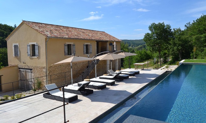 Cereste House | Discover the Lubéron; Welcome to Mas Sainte Hélène
