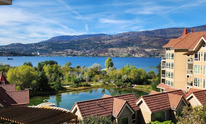 North End Condo | Discovery Bay Resort by DKRA