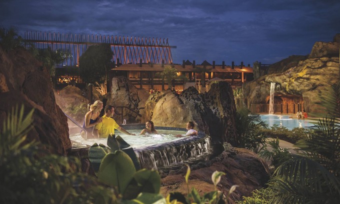 Bay Lake Hotel | Disney's Polynesian Village Resort