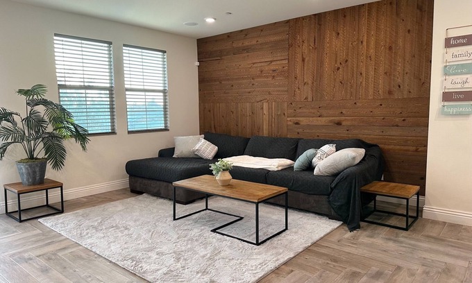 Riverview West House | Disneyland Getaway! 3BR 3.5 BATHS 4 Miles From Disney - Modern Detached