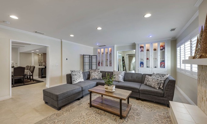 Sherwood Forest and Thistle Development House | Disneyland Zen Garden