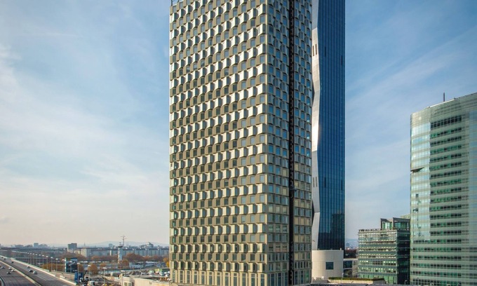 Kaisermuhlen Apartment | District Living