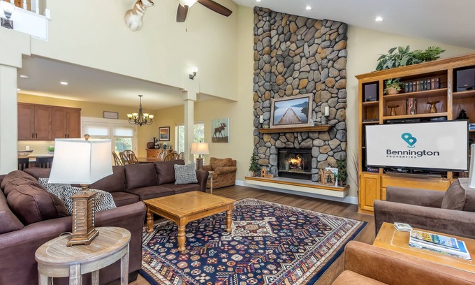 Deer Park House | DIXI02 - Great Home, AC, Dog Friendly, Hot Tub