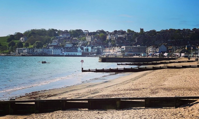 Swanage House | Dizzy Heights Spacious Swanage Townhouse & Views Sleeps 10