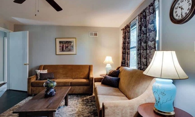 Savannah House | Dock&Volleyball! Near Downtown - Royal Aubergine