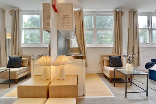 Portsmouth Apartment | Dockhouse Apartments S12-Ground-Floor Studio Near City Centre