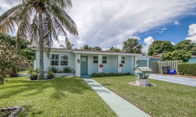 Southwest House | Dog-friendly beach bungalow near coastline with private pool, patio, AC & W/D