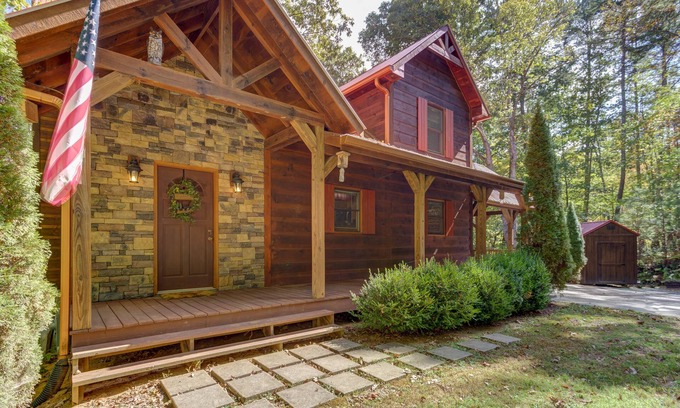 Eagle Mountain Cabin | Dog-Friendly Cabin with Firepit, Hot Tub, Gas Grill, Free WiFi, A/C, Shared Pool