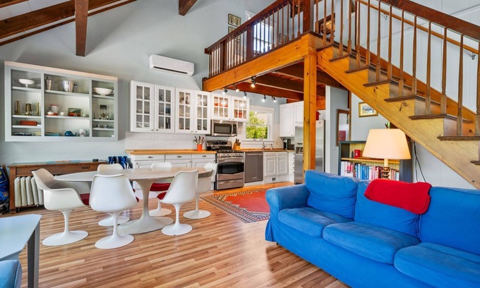 Harwich Port Cottage | Dog-Friendly Cape Cottage Near Beach & Towns