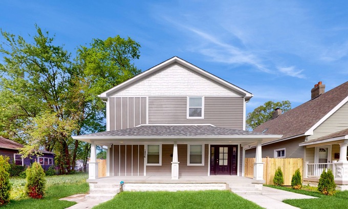Indianapolis House | Dog-friendly home with yard, attached suite, washers & dryers, central AC