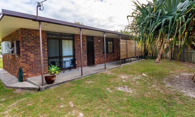 Bongaree House | Dog Friendly Home with Room for a Boat