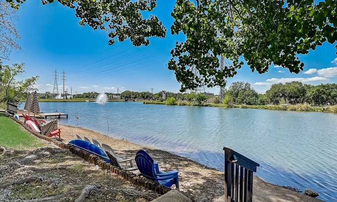 Horseshoe Bay Condo | Dog-friendly water view condo with inviting porch, AC, W/D, & modern charm