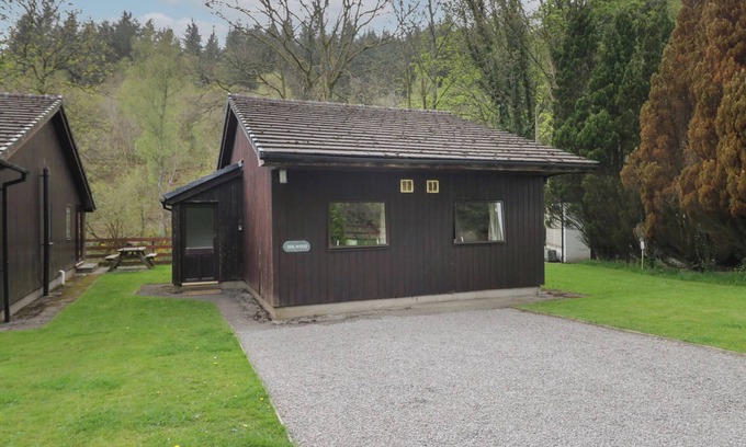 Keswick Cottage | DOGWOOD TIMBER LODGE, pet friendly, with a garden in Keswick