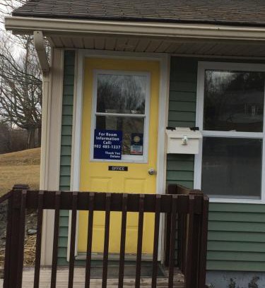 Pictou Hotel | Dolan's Motel