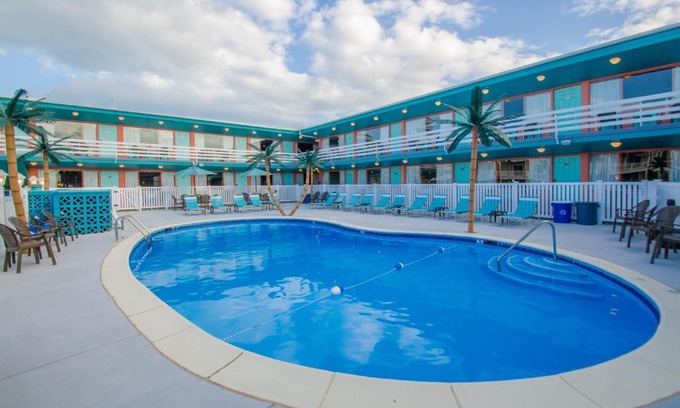 Wildwood Hotel | Dolphin Inn