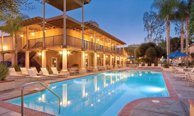 Anaheim Resort Resort | Dolphin's Cove Resort - Less than a mile from Disneyland!