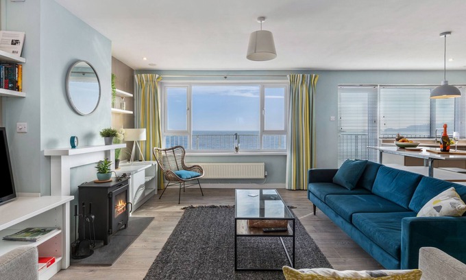 Saundersfoot Apartment | Dolphins Apartment - Spectacular Sea Views