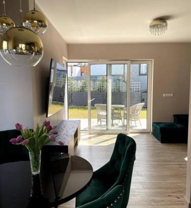 Ustka Villa | Dom „Pod lasem” w Ustce