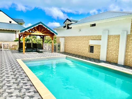 Bas Vent Apartment | Domaine de Bas-Vent