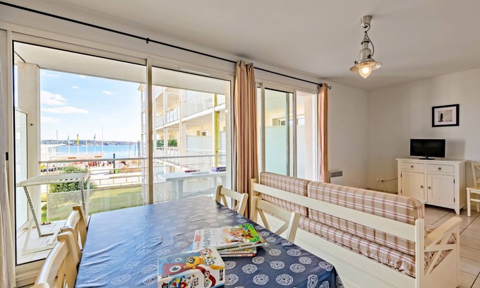 Plougonvelin Apartment | Domaine de Bertheaume by Interhome