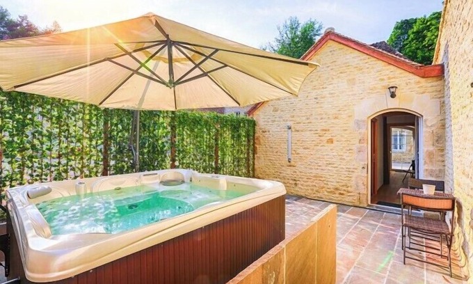 Saint-Pierre-Canivet Bed & Breakfast | Domaine de la Tour B&B