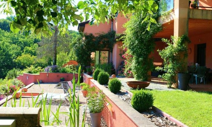 Laguepie Bed & Breakfast | Domaine Les Causeries