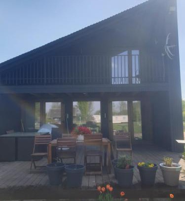 Łuka Apartment | Domek nad wodą