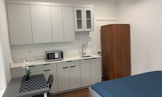 East Side Apartment | Dominic.123