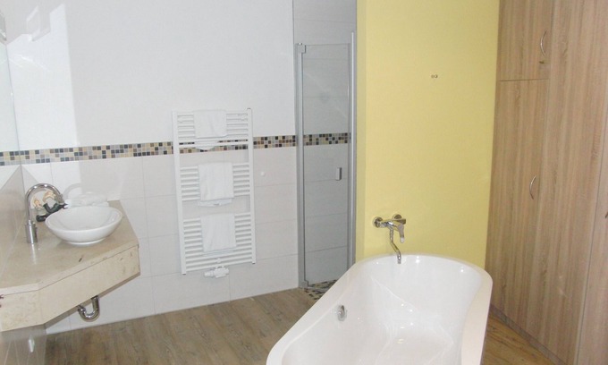 Kaschow Apartment | 'Dömitzow Fortress': Apartment for up to 3 guests (with extra bed) & pets