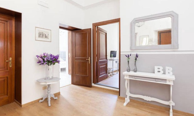 Monti Bed & Breakfast | Domus Merulana Bed and Breakfast