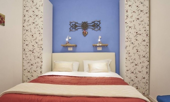 Naples City Centre House | Donna Mariella