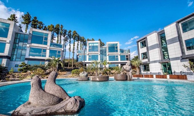 Seogwipo City Hotel | Donnaekohill Resort