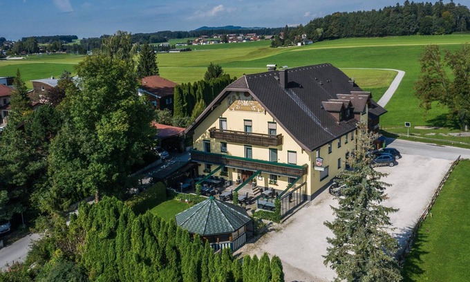Seekirchen Markt House | Doppelzimmer Nr 3 - Gasthof zur Seeburg
