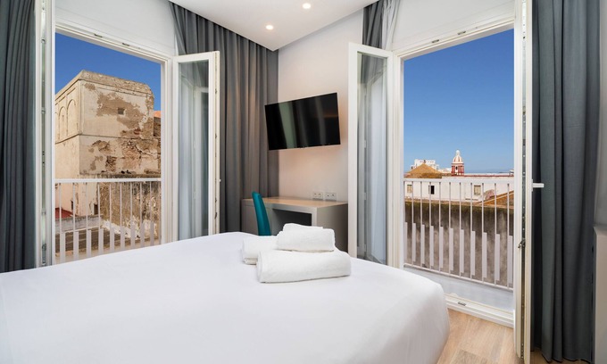 Old Town Hotel | Dormos Hotel