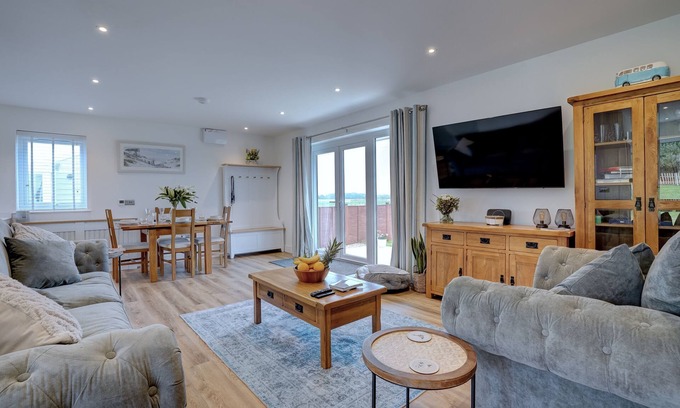 Irstead Apartment | Dormy | East Ruston Cottages. Happisburgh, Norfolk