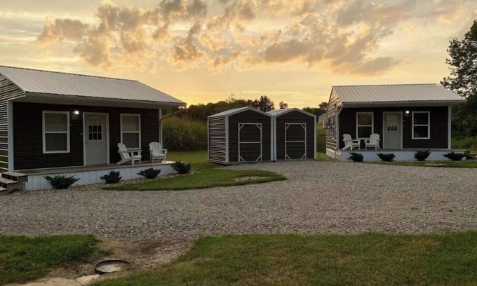 Carbon Hill House | Dorothy-Cozy tiny home 7 mile from Ohio University