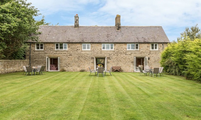South Charlton Cottage | DOROTHY'S COTTAGE, family friendly, with open fire in Alnmouth