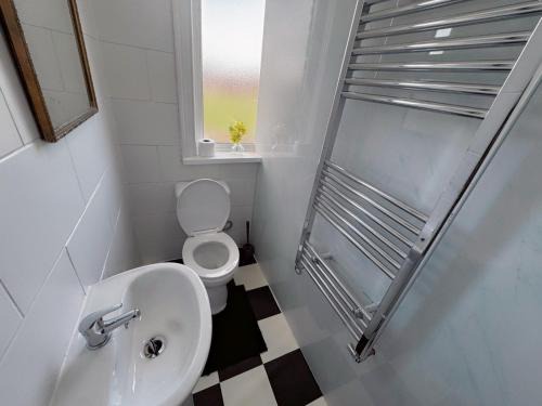 Salford House | Double-Bedroom in the Heart of Salford Manchester Perfect for Short Stays GCSW5