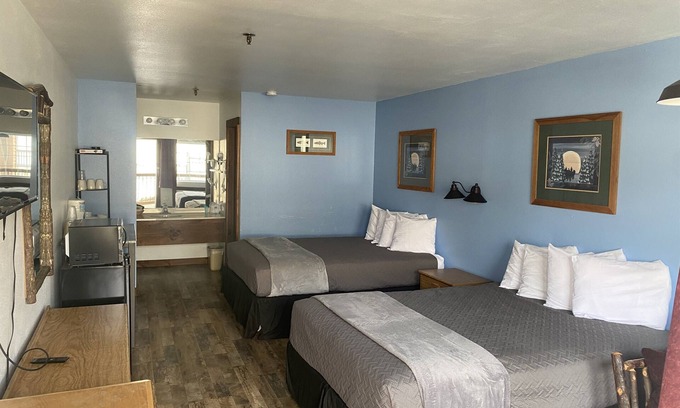 Branson Condo | Double Queen Room w/Kitchen Supplies