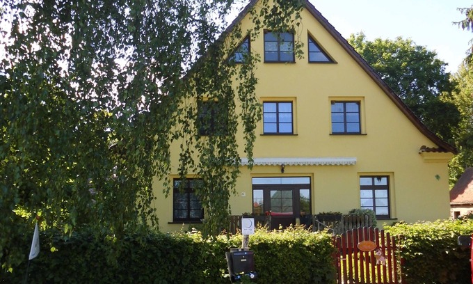 Tribsees Apartment | Double Room for 3 Guests with 16m² in Tribsees (118030)