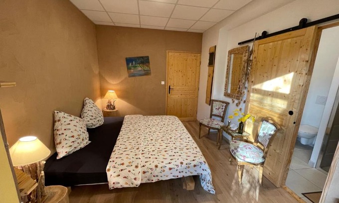 Beaugies-sous-Bois Bed & Breakfast | Double room on farm (La ferme du Tao)