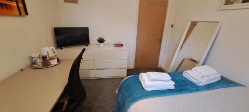 Bournemouth House | Double Rooms near Bournemouth Hospital ensuite or shared bathroom options