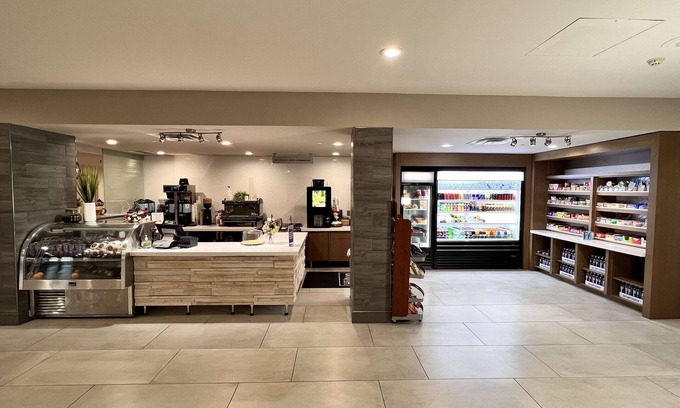 Bloomington Hotel | Doubletree by Hilton Bloomington - Minneapolis South