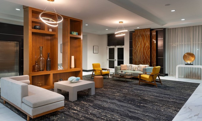 Westchase Hotel | DoubleTree by Hilton Houston Westchase