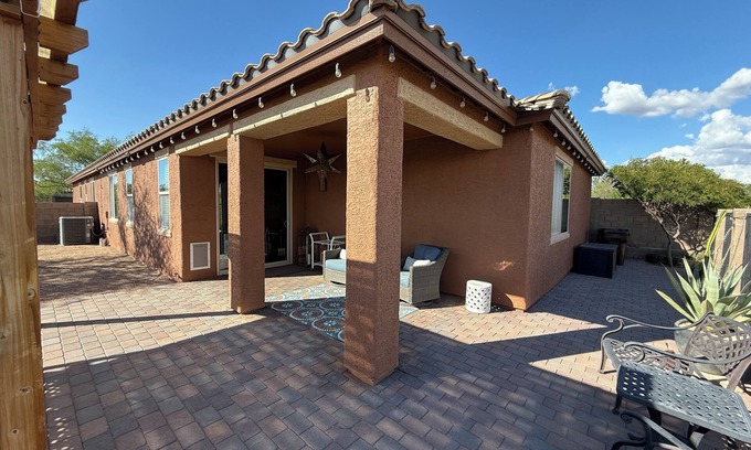 Dove Mountain House | Dove Mountain Perserve, gated, dog friendly home.