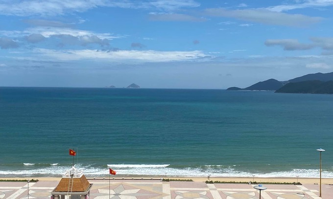 Tran Phu Beach Hotel | Down town Nha Trang beach
