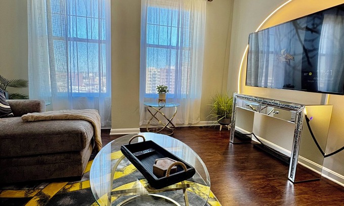 Downtown Baltimore Apartment | Downtown Baltimore 2BR Flat