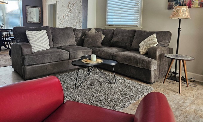 Helena House | Downtown Bungalow - Entire house with workout room