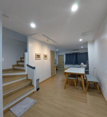 Chang Phueak House | Downtown Entire House - Mae Moli