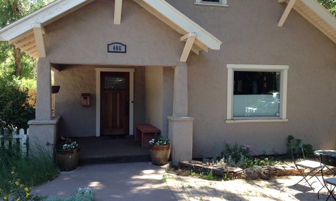 Flagstaff House | Downtown Flagstaff Bungalow - 5 minute walk to downtown